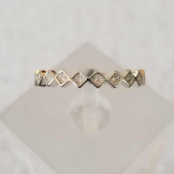 HOST PICK!!! 🎀 Eternity Band - Picture 2 of 7